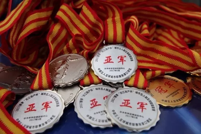 中国男篮苦主 将代表马刺征战NBA夏联，这是要跟徐昕当队友了？